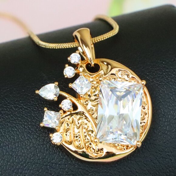 "Elegant Round Rose Gold Pendant with Sparkling Crystal Accents, XPPT1284 - Picture 1 of 12